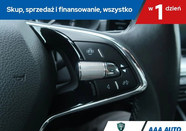 Skoda Octavia cena 73000 przebieg: 149961, rok produkcji 2020 z Ślesin małe 172